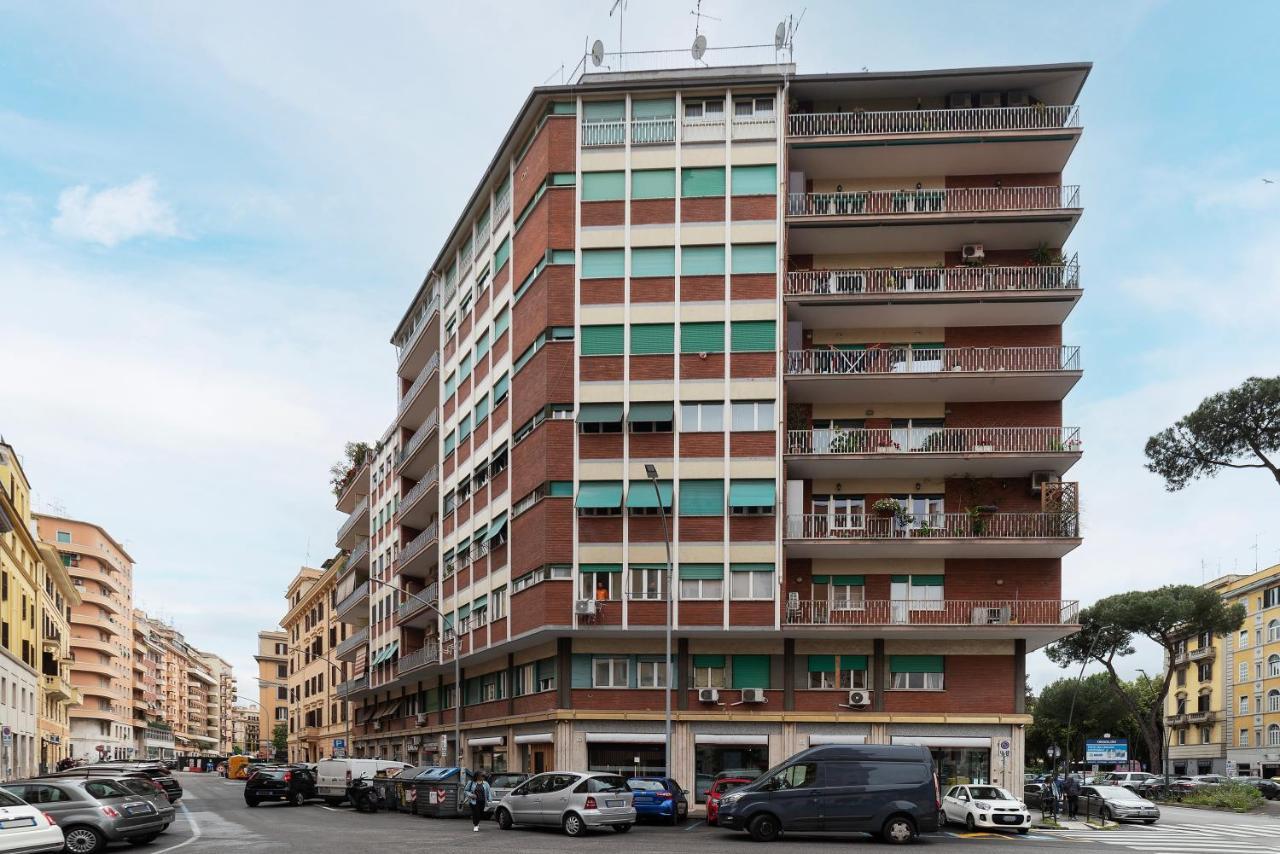 Piazza Re Di Roma Comfy Apartment Екстериор снимка