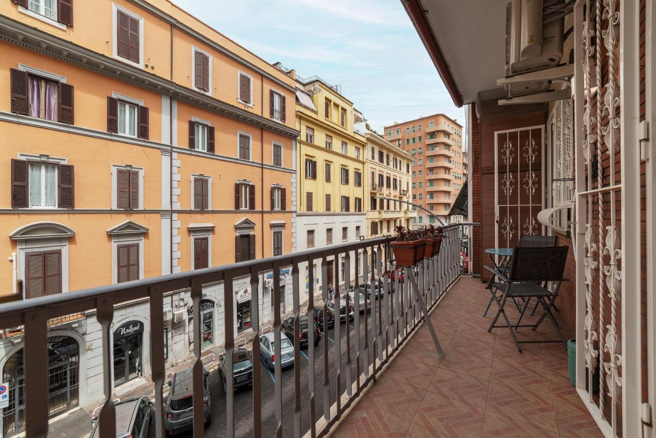 Piazza Re Di Roma Comfy Apartment Екстериор снимка