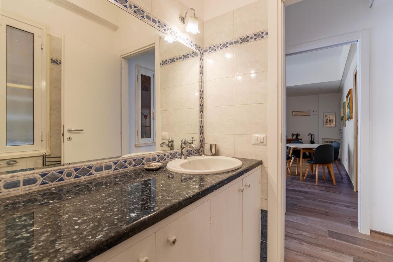 Piazza Re Di Roma Comfy Apartment Екстериор снимка
